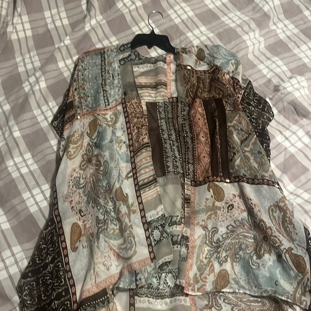 XL short sleeve cardigan, soft/light material, only wore once.